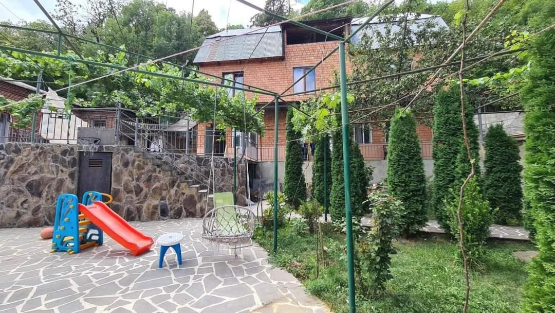 Guest House Casa Borjomi Exterior foto